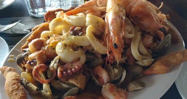 Restaurants in Panama continue to serve the abundance of seafood easily obtained locally, but today they also offer every possible cuisine from tasting menus to plantains.