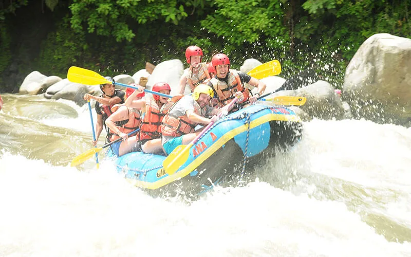 For the active-minded, white water rafting is very popular in Boquete along with ziplining and hiking up Volcan Baru.