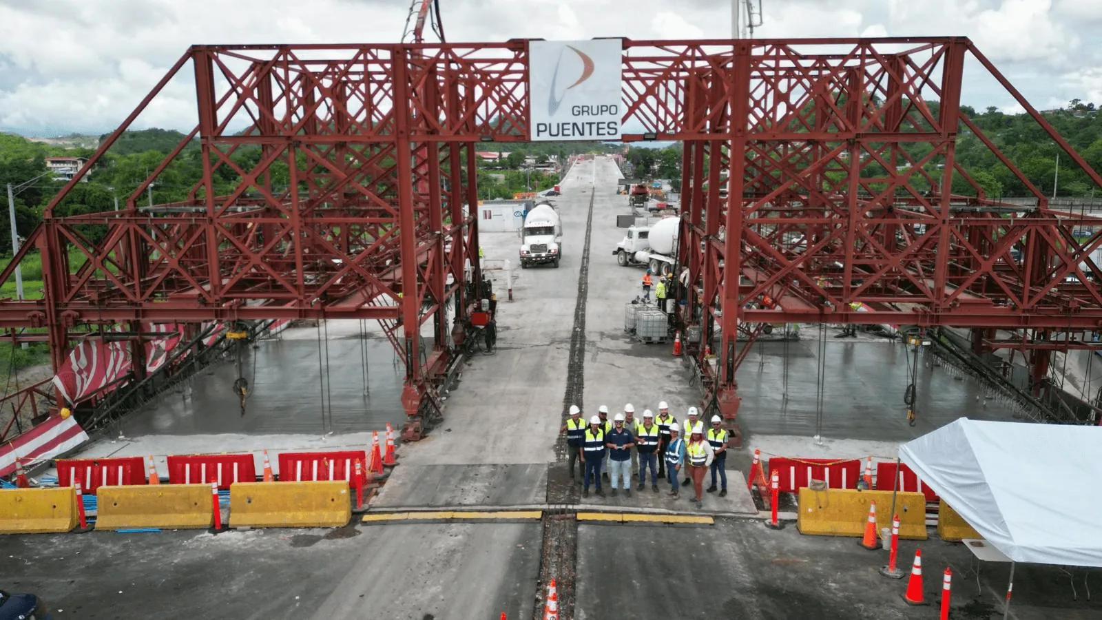 The project is 78% complete, including 11 viaducts to accommodate Panama’s different elevations and the widening of the Pan American Highway to six lanes.