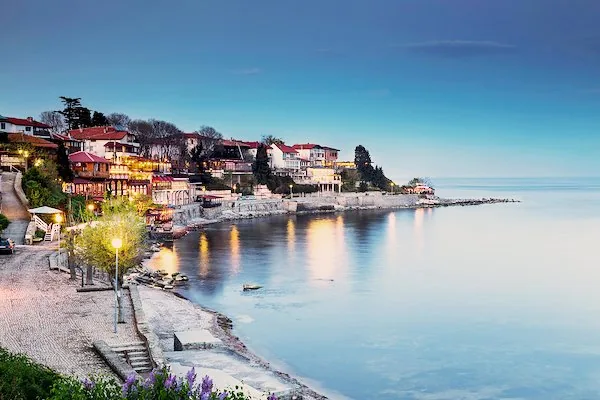 Bulgaria offers ex-pats a European lifestyle with both a beautiful Black Sea coastline, a mountainous interior and life adjacent to the Danube River and the country, Turkey.