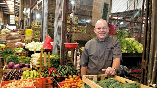 Charlie Collins, the Panamanian chef credited with exploring the different vegetable offerings unique to the isthmus has written cookbooks that reflect the history of Panama’s indigenous cooking. He loves to pursue the vegetable markets in Boquete and create a positive “human connection over food.”