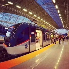 The Panama City subway provides rides for less than forty cents a ticket and has reduced vehicular traffic significantly.
