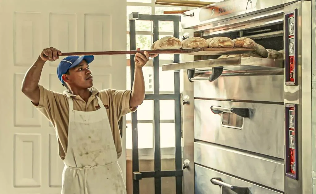 If you dream of owning your own catering business providing wonderful boxed lunches or delightful baked treats, opening that business in Panama might be the best decision you ever make! Opportunities abound.